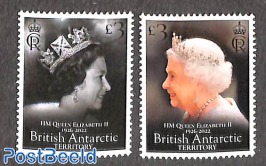 Queen Elizabeth II, 1926-2022 2v