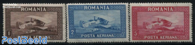 Airmail 3v, WM vertical